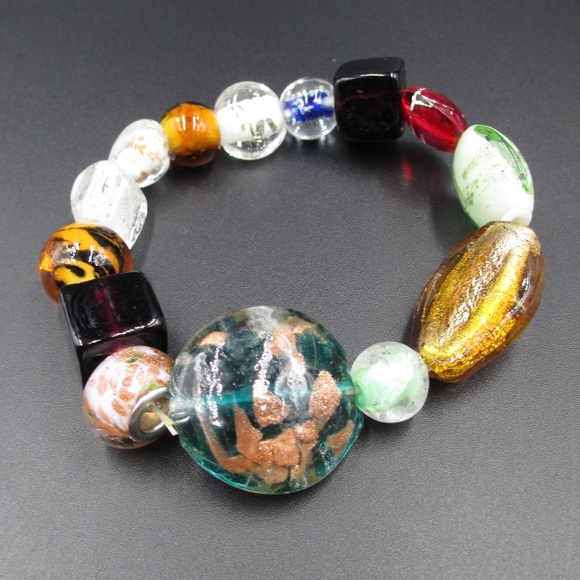 Jewelry - Vintage Colorful Glass Beads Expandable Bracelet